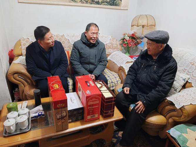 辛少波个人履历介绍及江苏省现任省委领导简介